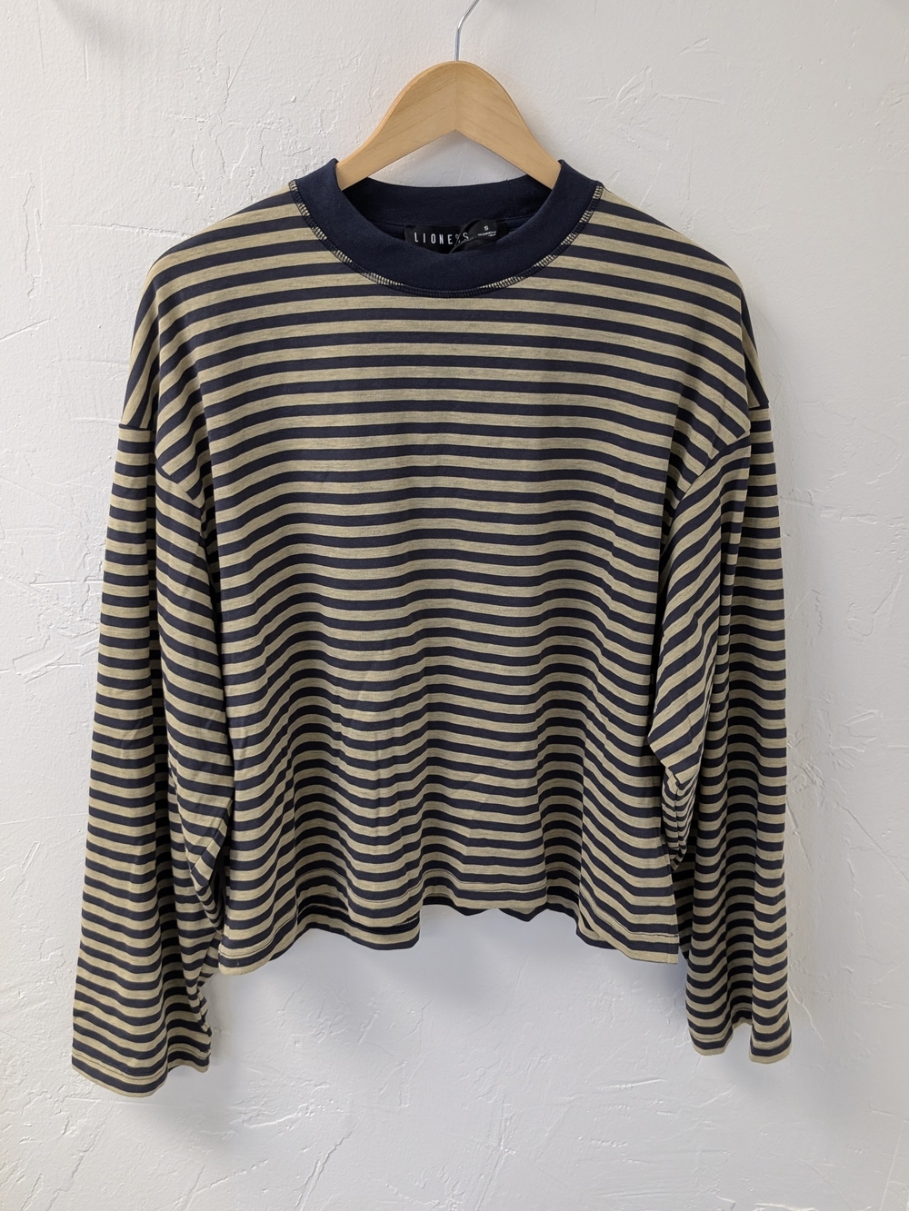 LIONESS Bloom Long Sleeve Beige & Navy Stripe Top Size S NWT